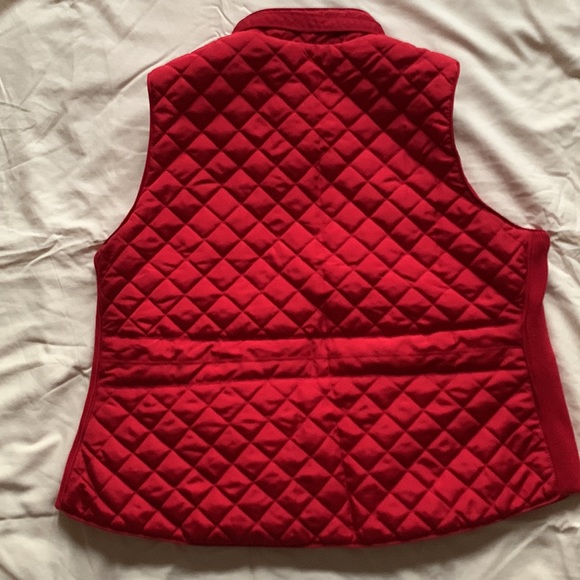 Vest - Picture 2 of 7